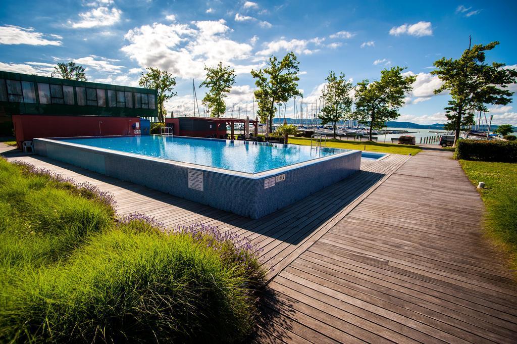 Butique Apartman Balatonlelle Bagian luar foto